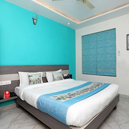 Oyo 10228 Hotel Chandramouli Джапур Экстерьер фото